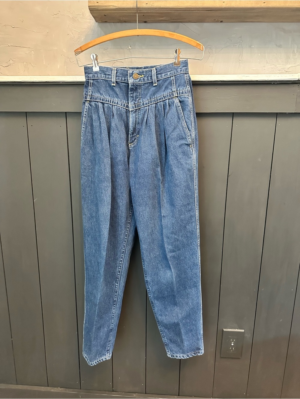 VINTAGE Lee High Waisted Pleated Front Mom Jeans Size 9 Classic Denim 80s 90s